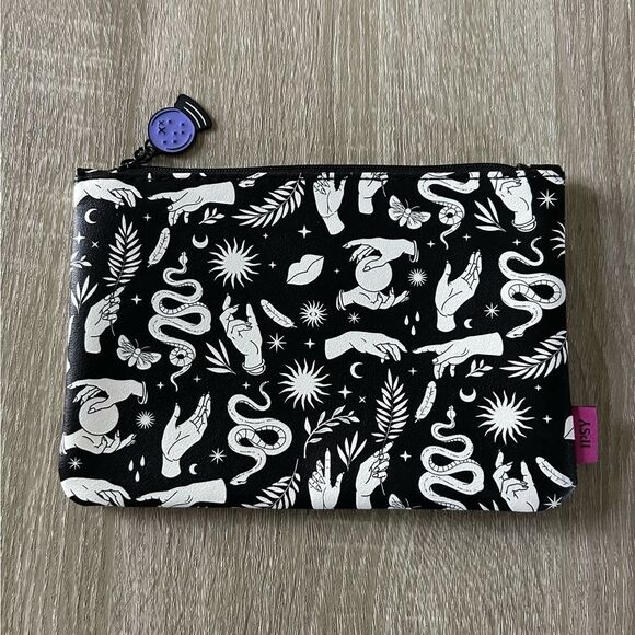 NEW … IPSY Cosmetic / Makeup Bag - Picture 1 of 3